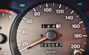 Як перевірити реальний пробіг авто: від VIN-коду до огляду салону