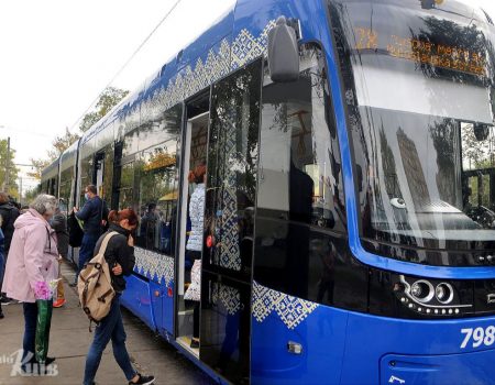 28 трамвай Київ