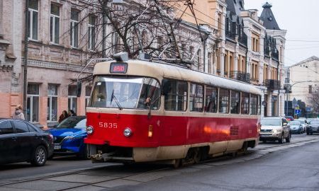 11 трамвай Київ