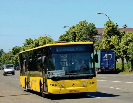 90 автобус Київ