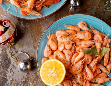 Креветки оптом: как выбрать поставщика, разобраться в маркировке и не переплатить за воду и глазурь