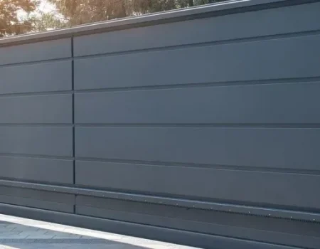 Ворота для приватної ділянки: від вибору конструкції до тонкощів монтажу і довгострокової експлуатації