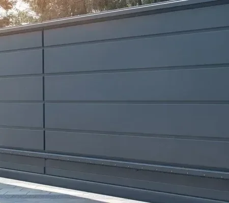 Ворота для приватної ділянки: від вибору конструкції до тонкощів монтажу і довгострокової експлуатації