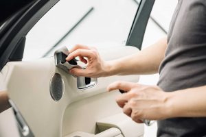 Как сохранить чистоту в машине летом