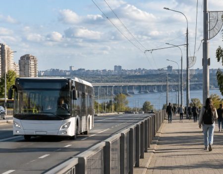 Ілюстрація до матеріалу «Транспорт Запоріжжя: як планувати маршрути між районами та берегами»